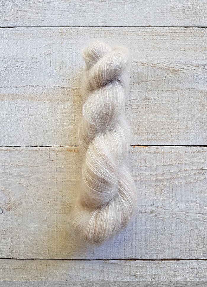 Manos Del Uruguay Cabrito 2 Ply - Image 7